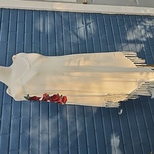 Kelly & Katie white poncho with roses Size OS.